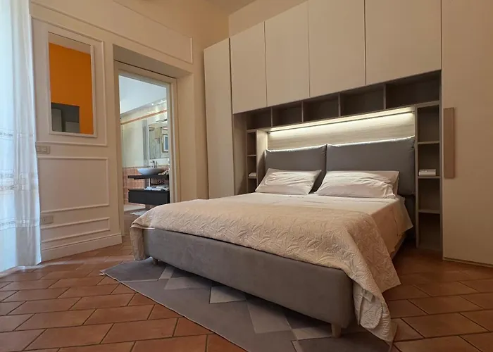 Indipendent Studio Apartment With Terrace - Parking