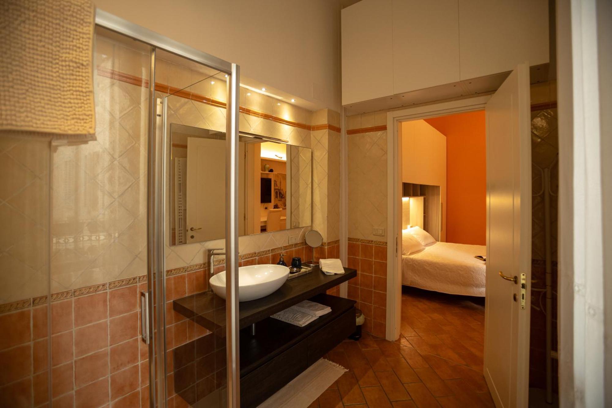 Indipendent With Terrace - Parking * Florencia