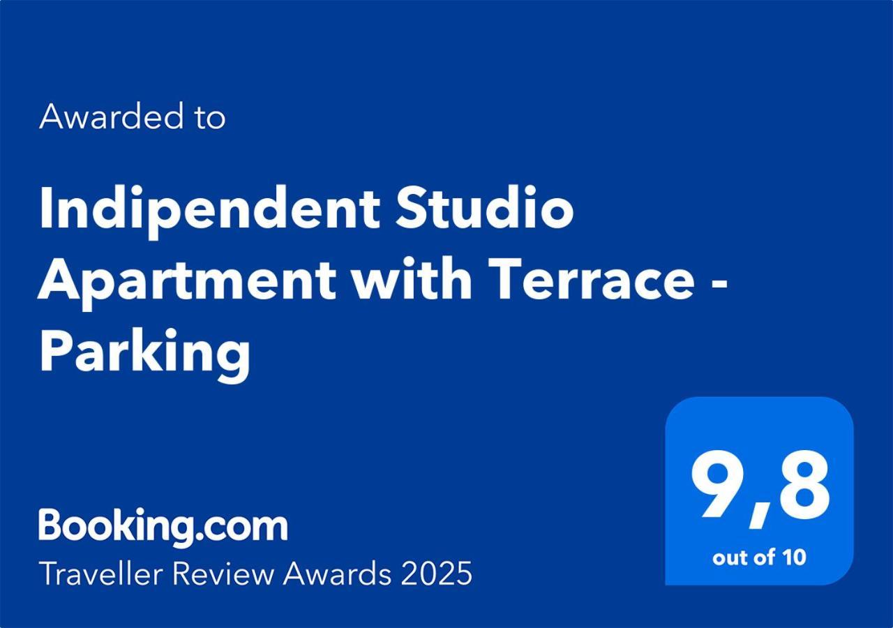 Indipendent With Terrace - Parking Florencia