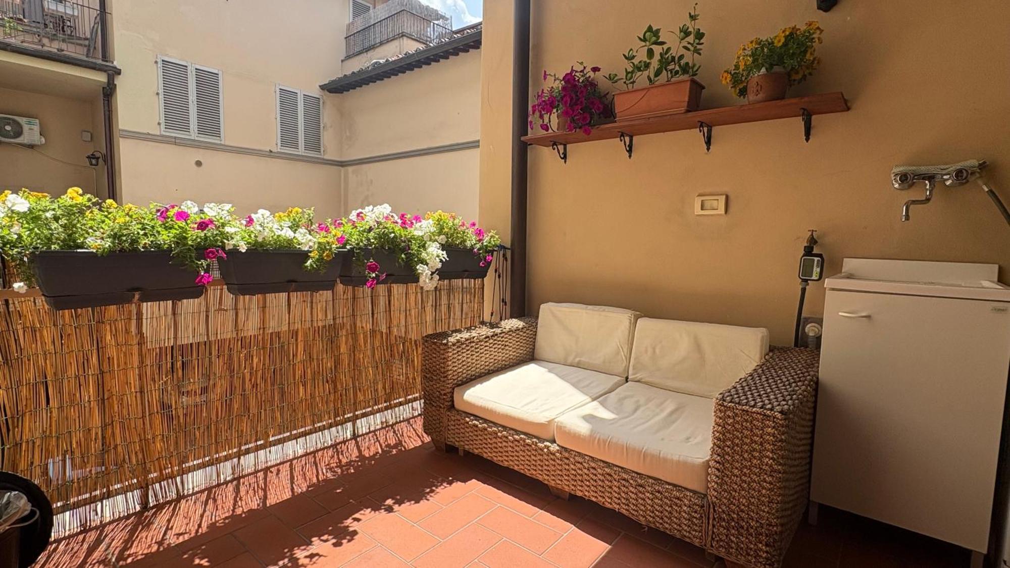 Indipendent With Terrace - Parking Apartamento *
